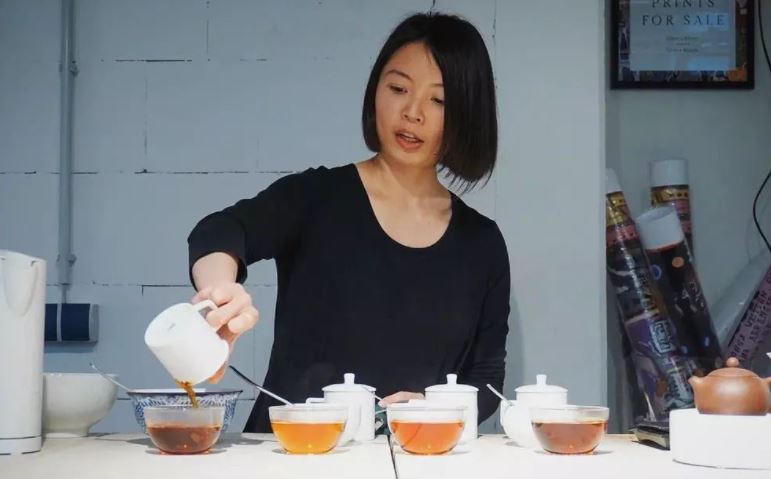 Tee-Talk und Verkostung 5 Teesorten mit Angie von Deerland Tea