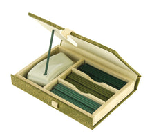 Lade das Bild in den Galerie-Viewer, Premium Exceptional 3 Woody Fragrances
