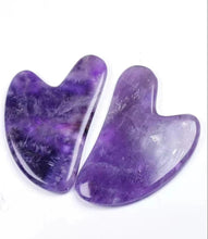 Lade das Bild in den Galerie-Viewer, Massagestein Amethyst 1 Stück
