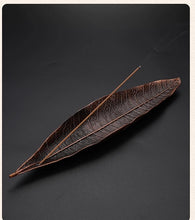 Lade das Bild in den Galerie-Viewer, Räucherstäbchenhalter &quot;Blatt&quot; - SHUAIVIBES
